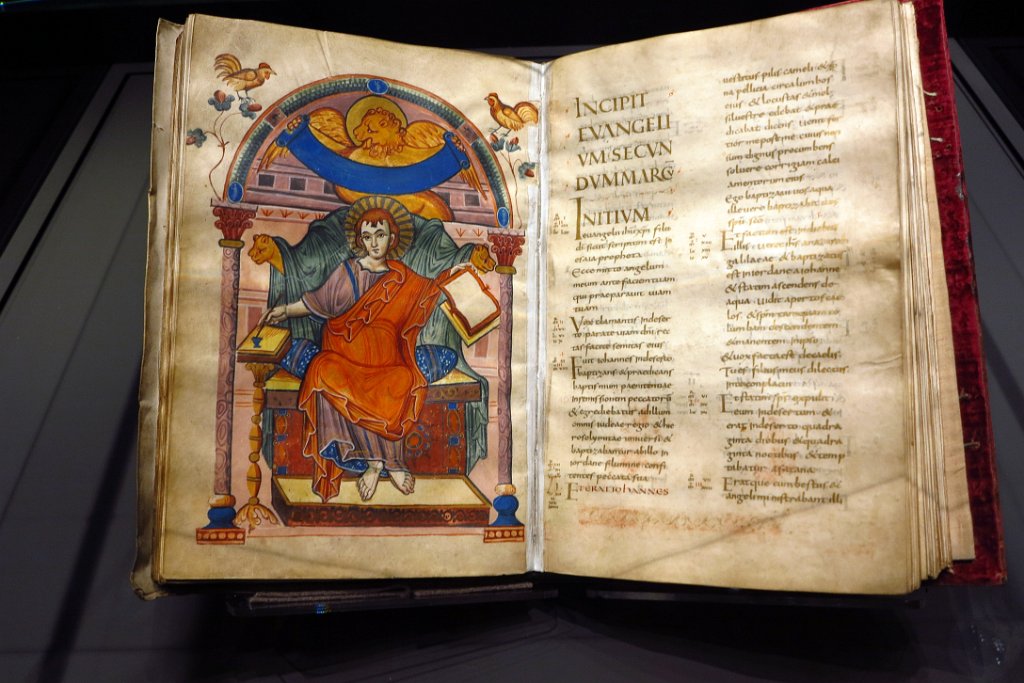 31 TREVIRI Evangeliario di Ada.JPG